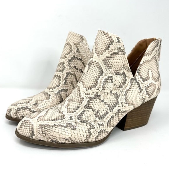 SO° Barb Bone Women's Snake Ankle Boots - Picture 7 of 13
